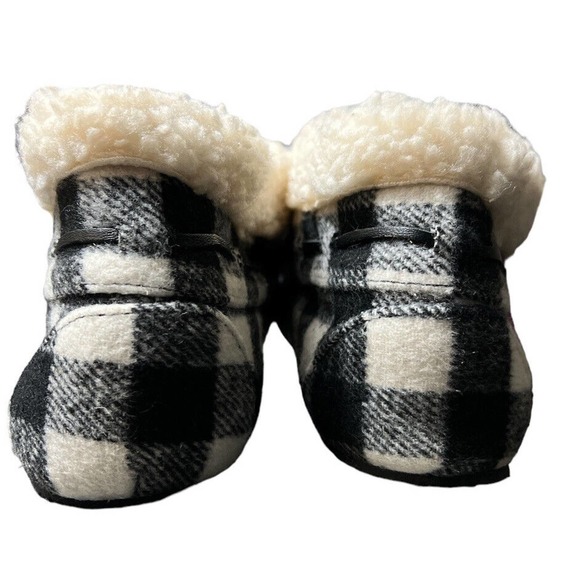 Minnetonka Chrissy Slip On Black Plaid Bootie Slippers Shearling Fur Size 9M - Picture 6 of 7